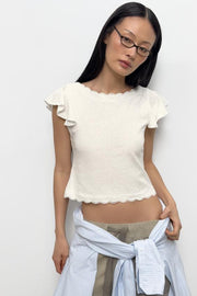 Top en dentelle à manches volantées