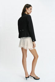Short satiné en dentelle