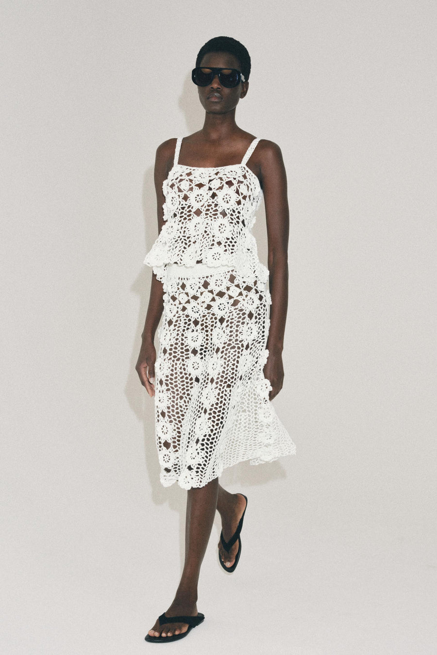 Jupe midi en maille crochetée à fleurs