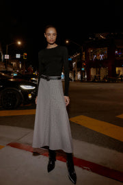 Jupe midi à carreaux avec ceinture