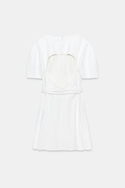 Robe courte avec ceinture