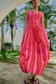 Robe à rayures à brandebourgs