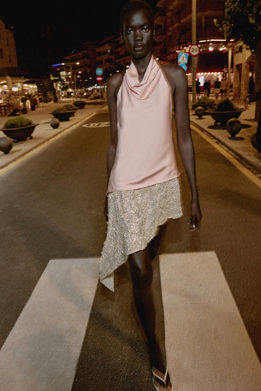 Robe midi contrastée à sequins
