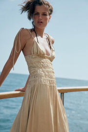 Robe midi satinée à fronces