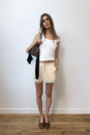 Short satiné en dentelle