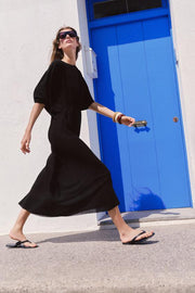 Robe longue en maille à fronces à la taille