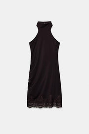 Robe dos-nu en dentelle