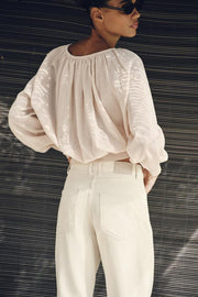 Blouse en maille à col bateau