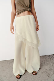 Pantalon paréo large en dentelle