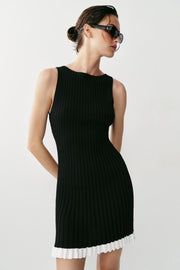 Robe courte en maille côtelée