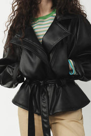 Blouson effet cuir avec ceinture