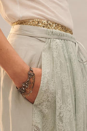 Pantalon contrasté en dentelle Édition limitée
