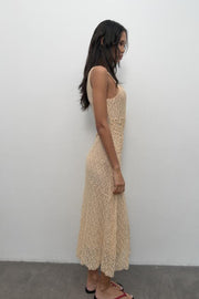 Robe midi en dentelle à fronces