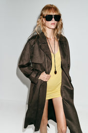 Trench long effet suédine avec ceinture