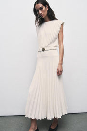 Robe midi plissée avec ceinture