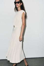 Robe midi plissée avec ceinture