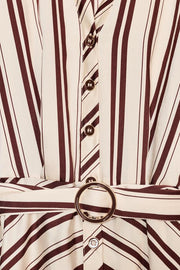 Robe midi à rayures avec ceinture