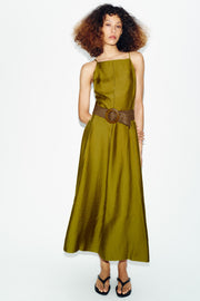 Robe midi avec ceinture