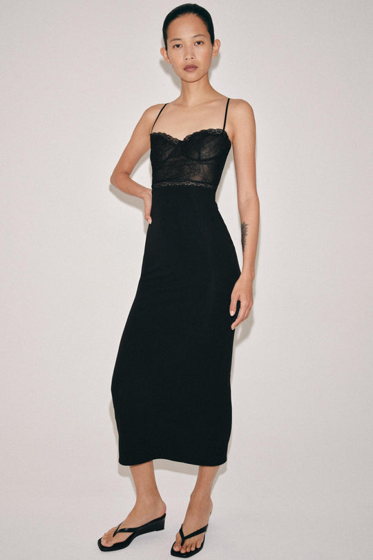 Robe contrastée en dentelle