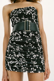 Robe à pois avec ceinture