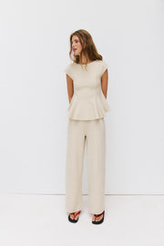 Pantalon droit piqué à boutons