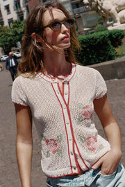 Veste en maille à fleurs brodées