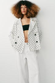 Blouson trench à pois avec ceinture