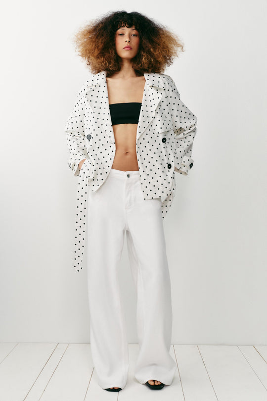 Blouson trench à pois avec ceinture