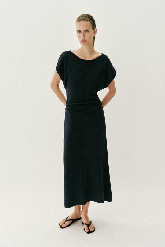 Robe longue en maille à fronces latérales