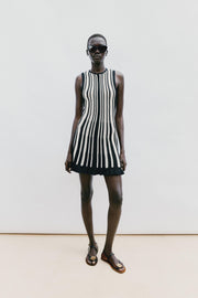 Robe courte en maille rayée