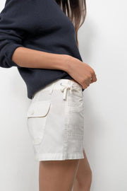 Short à poches à cordons
