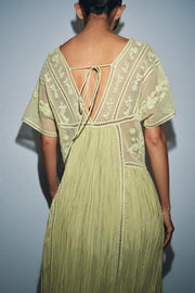Robe plissée brodée ZW Collection
