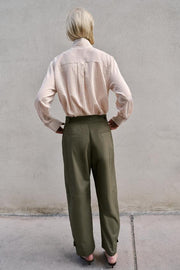 Pantalon coupe barrel à passants