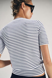 Pull en maille à rayures à manches courtes