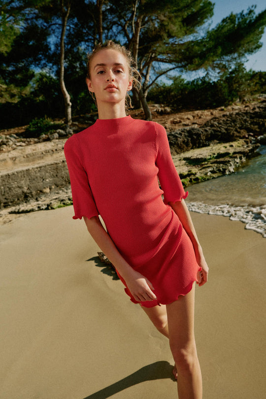 Robe courte en maille côtelée