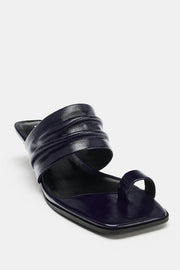 Sandale en cuir à bride