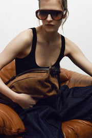 Sac à main allongé en cuir